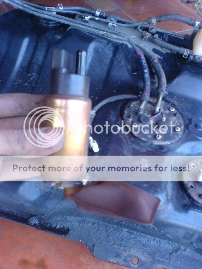 How to change fuel pump 95+ Metro